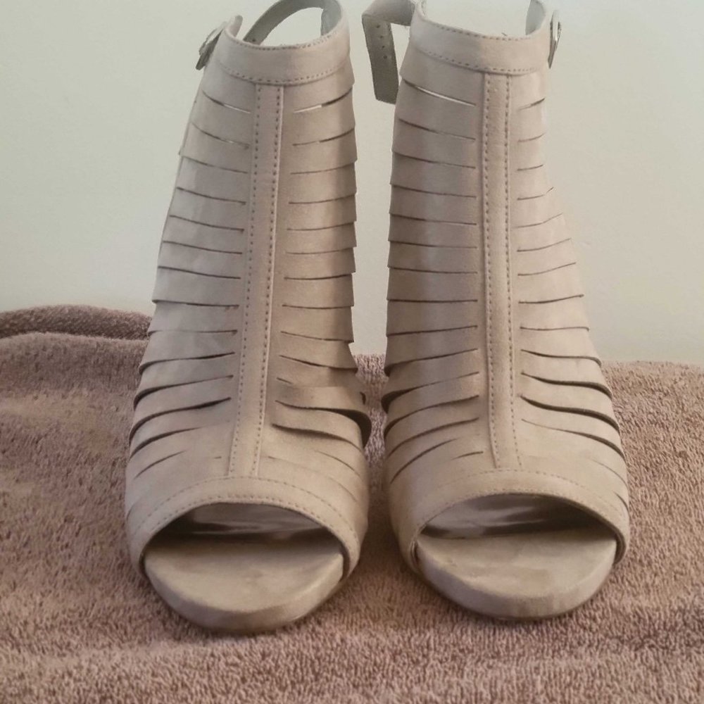 Carlos by Carlos Santana, 9M, Tan/Biege